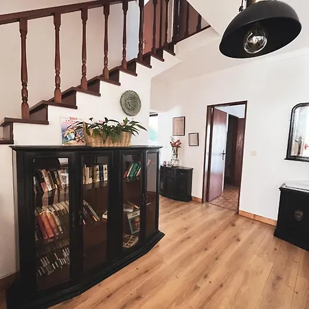 Philip's House Nyaraló Ferrel